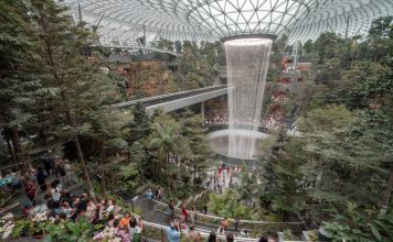 The Jewel @ Changi : An Absolute Must Visit